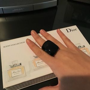 Artisanal black ring!